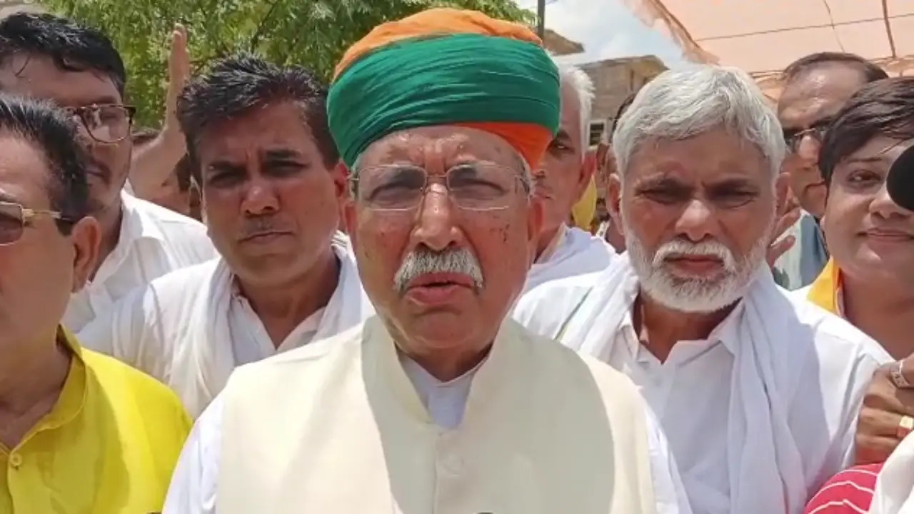 Union Law Minister Arjun Ram Meghwal reached Raisinghnagar, talked to the relatives of the deceased