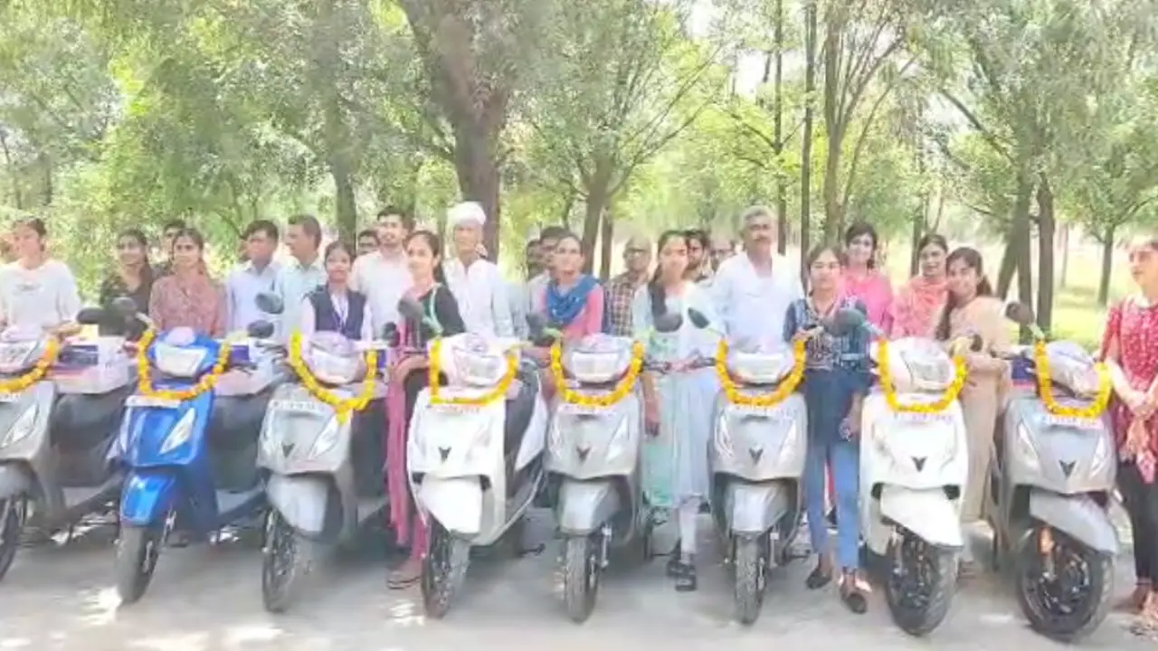 Girl students got scooter under Kalibai Bhil Medhavi Scooty Scheme in jalore