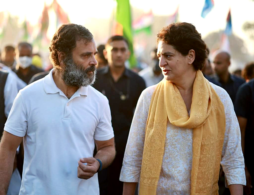 Rahul Gandhi with Priyanka Gandhi