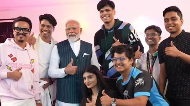 PM Modi Meets Online Gamers