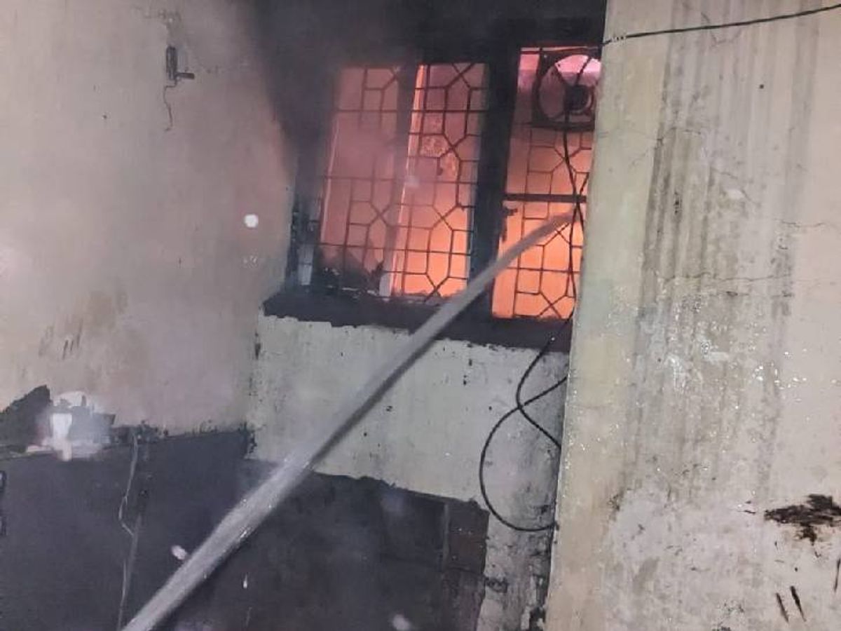 fire broke out in Noida