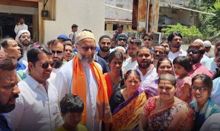 AIMIM Chief Wore Saffron Scarf